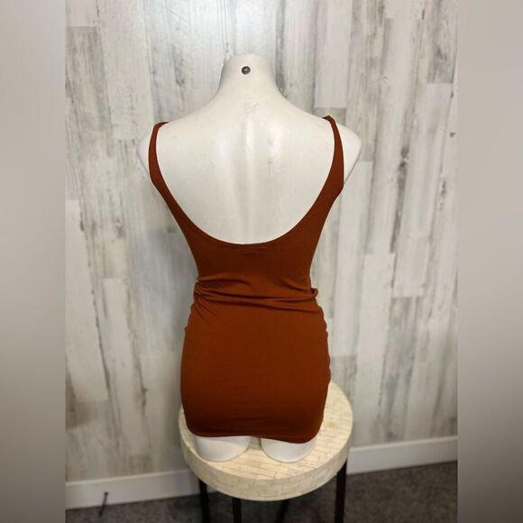 Brow. Dress - Picture 2 of 6